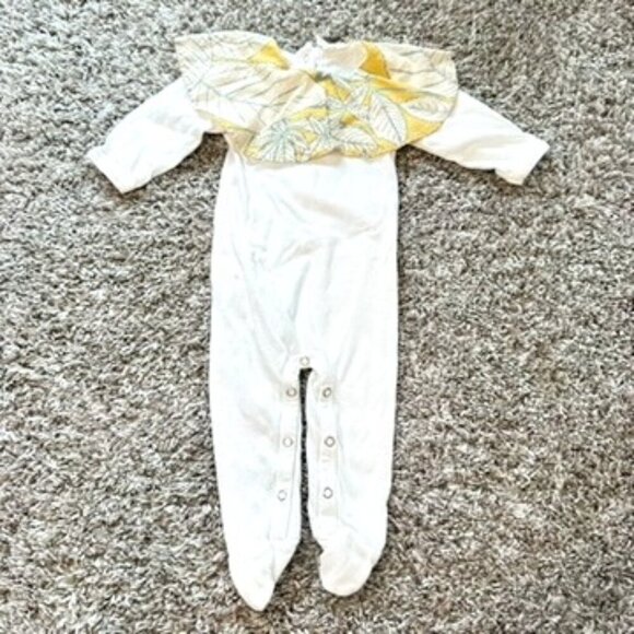 Kate Quinn 0-3 Month Adorable Footie Pajama Floral Collar Snap Bottom Girly - Picture 1 of 5